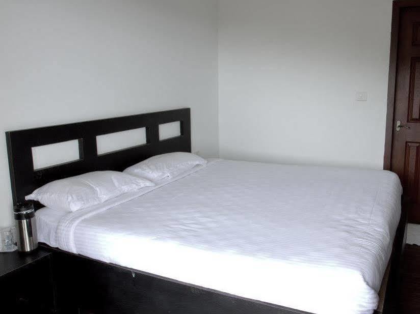 Mount N Mist Hotel Nainital Εξωτερικό φωτογραφία